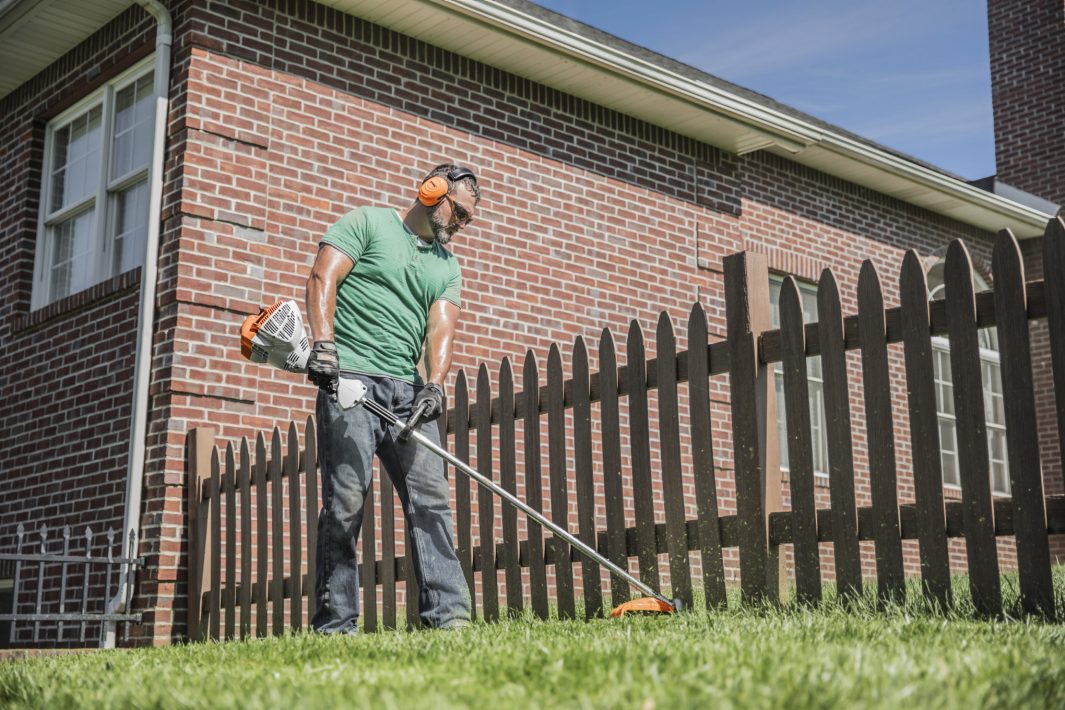 FS 56 Gasoline Grass Trimmer - Image 3
