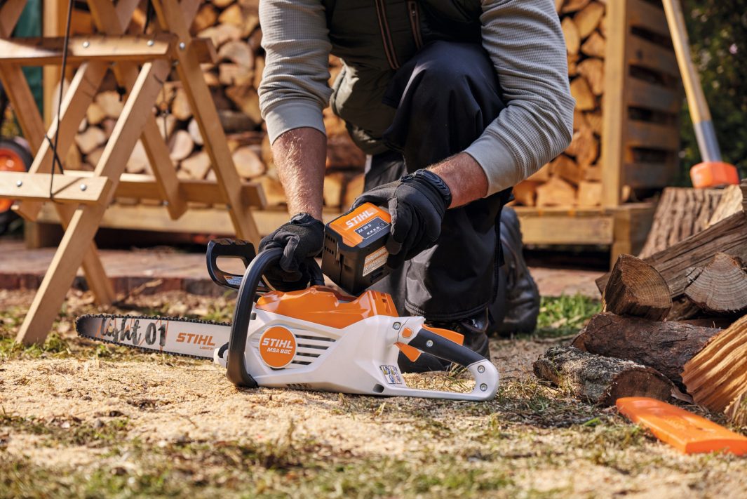 MSA 80 Battery Powered Chainsaw - Image 3