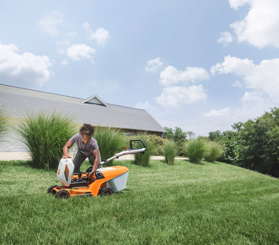 RMA 448 Battery Powered Lawn Mower - Image 5