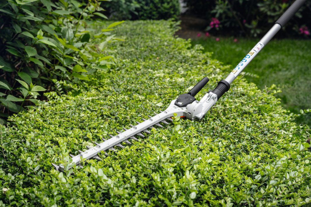 HL-KM 145° Adjustable Hedge Trimmer - Image 4
